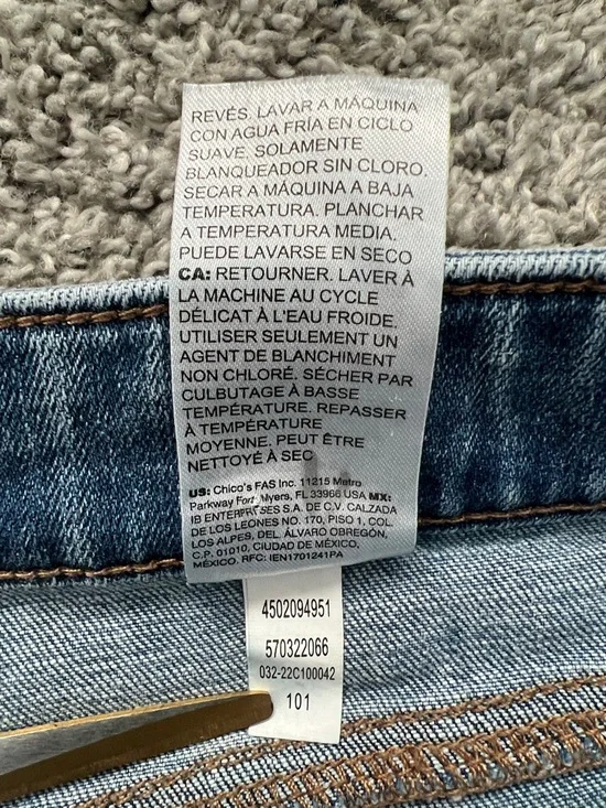 Chico's Women’s Embroidered Blue Slimming Girlfriend Slim Leg Ankle Jeans Sz 18R - Picture 11 of 14